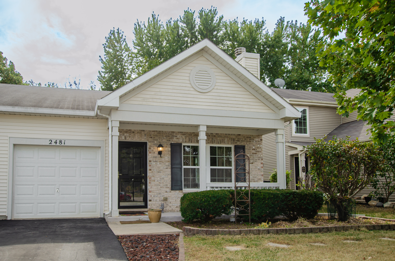 2481 Hearthstone Drive, Hampshire, IL 60140