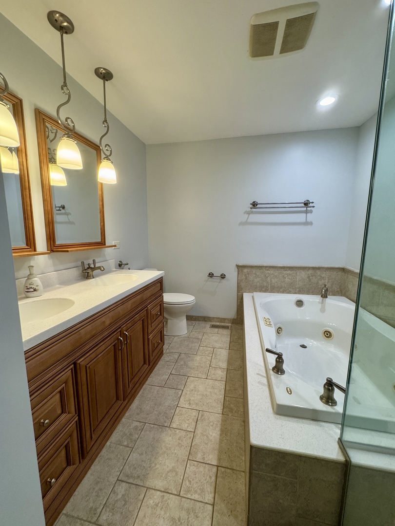 378 Pierce Street, Gilberts, IL 60136