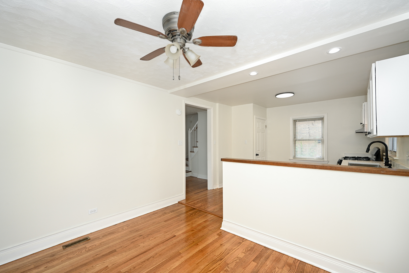 14322 S Wentworth Avenue, Riverdale, IL 60827