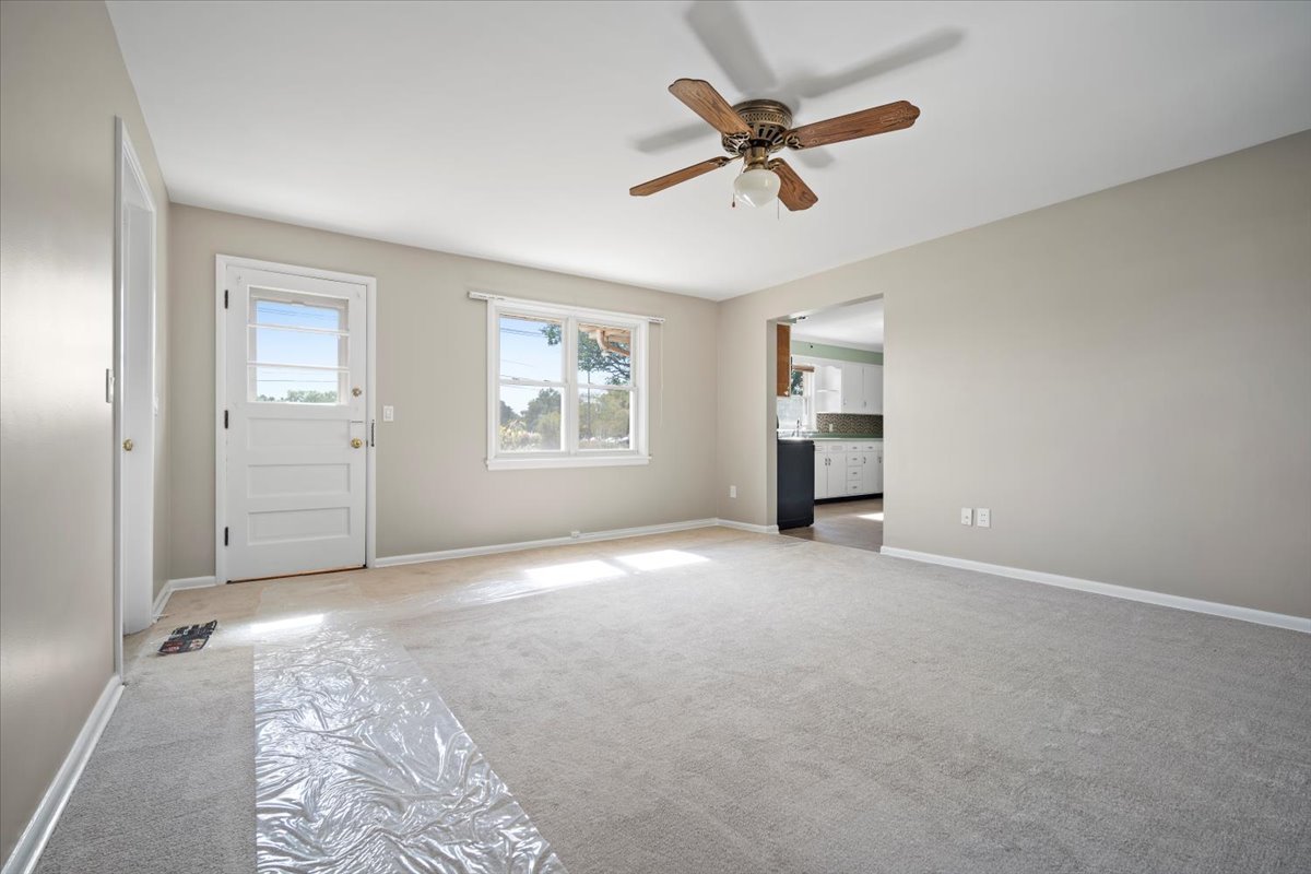 2202 E Oakland Avenue, Bloomington, IL 61701