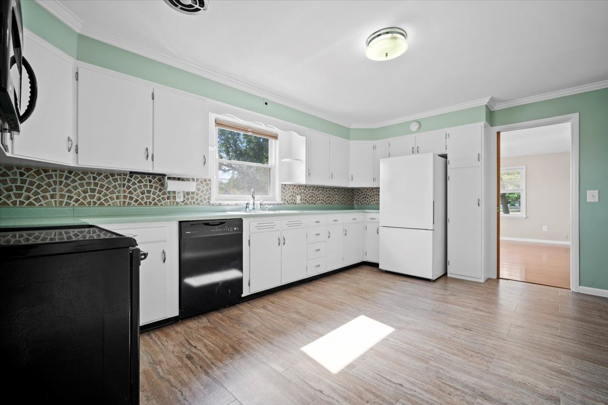 2202 E Oakland Avenue, Bloomington, IL 61701