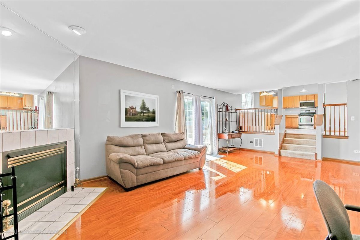 663 Primrose Lane, Matteson, IL 60443