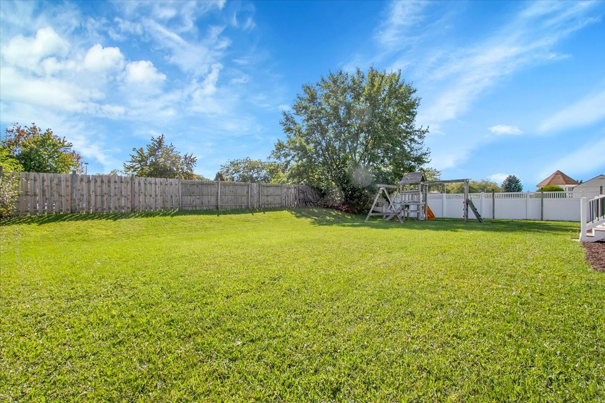 663 Primrose Lane, Matteson, IL 60443