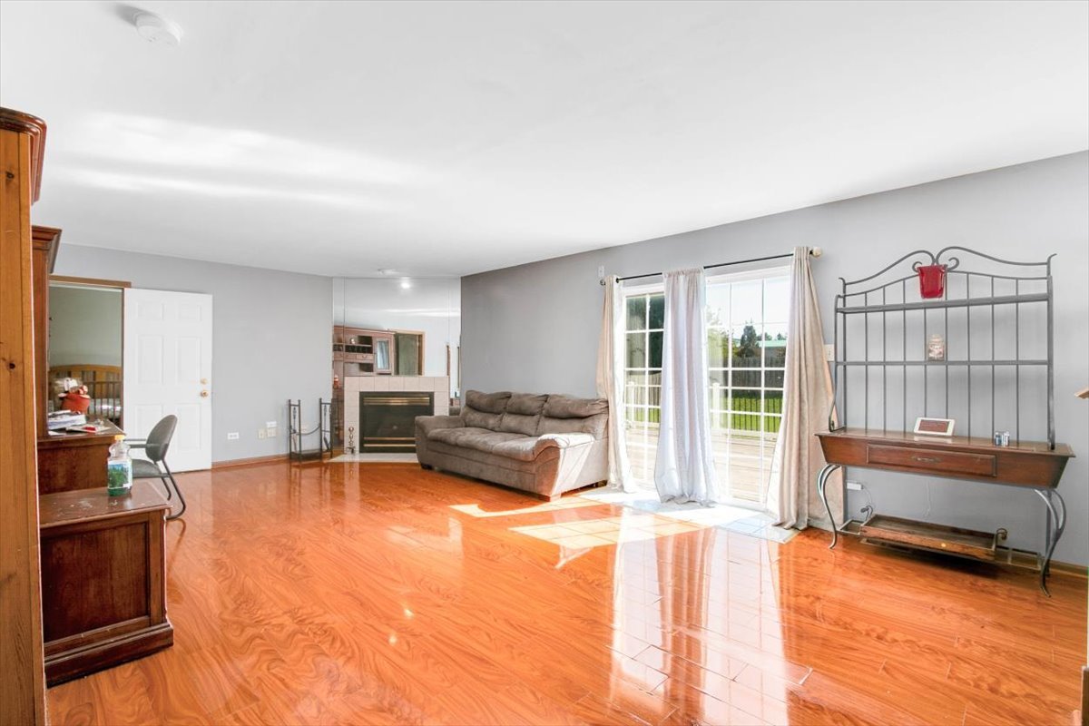 663 Primrose Lane, Matteson, IL 60443