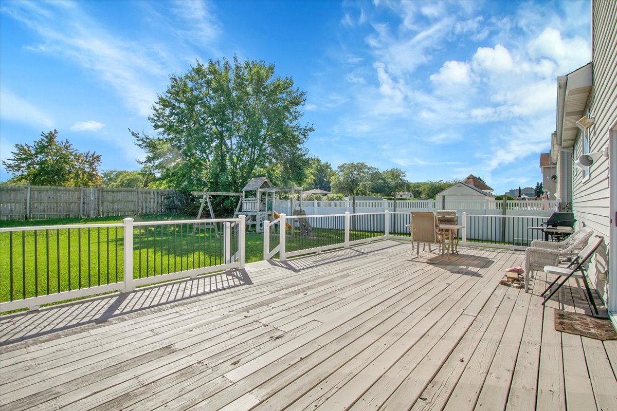 663 Primrose Lane, Matteson, IL 60443
