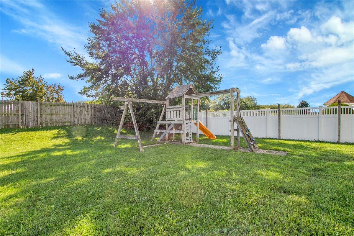 663 Primrose Lane, Matteson, IL 60443