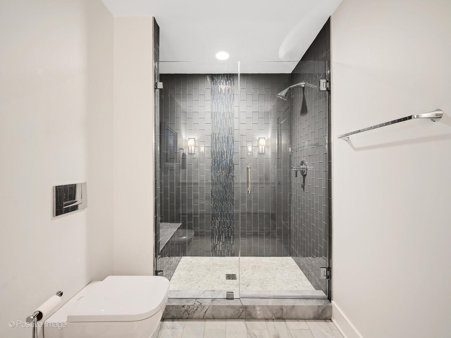 480 W Seminary Avenue, Wheaton, IL 60187