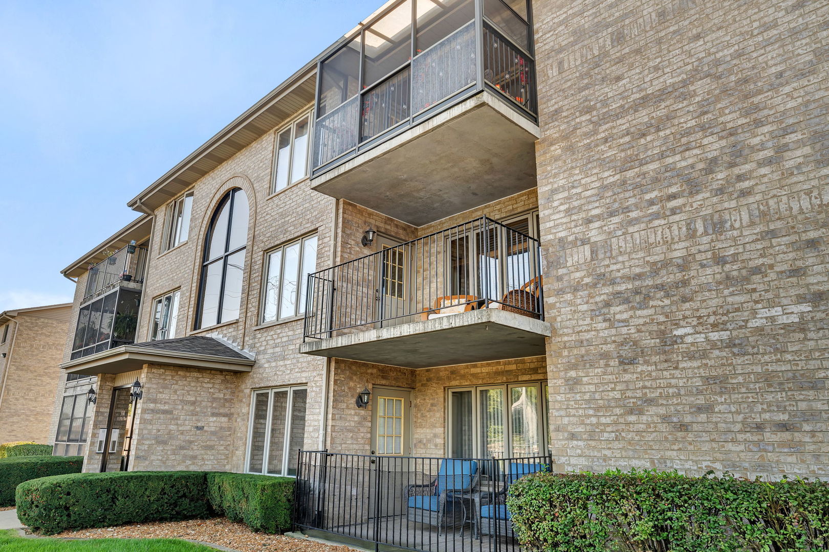 5041 139th Place #406, Crestwood, IL 60418