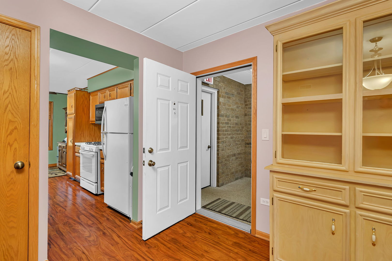 5041 139th Place #406, Crestwood, IL 60418