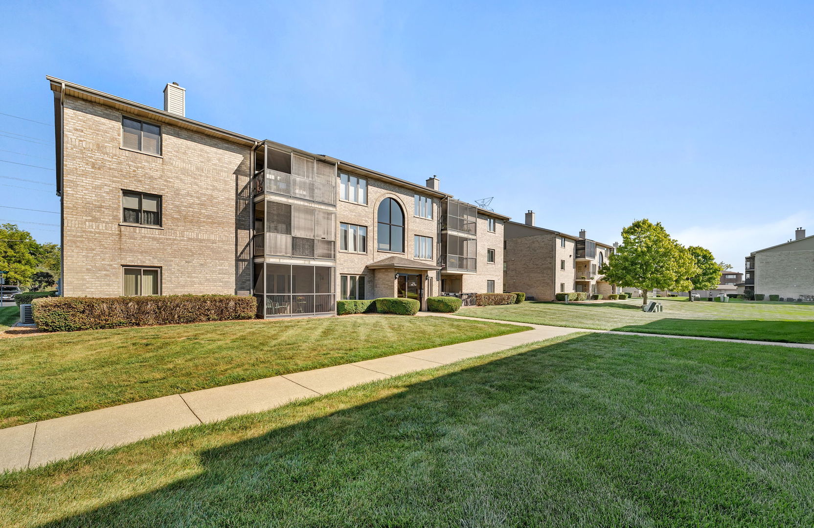 5041 139th Place #406, Crestwood, IL 60418