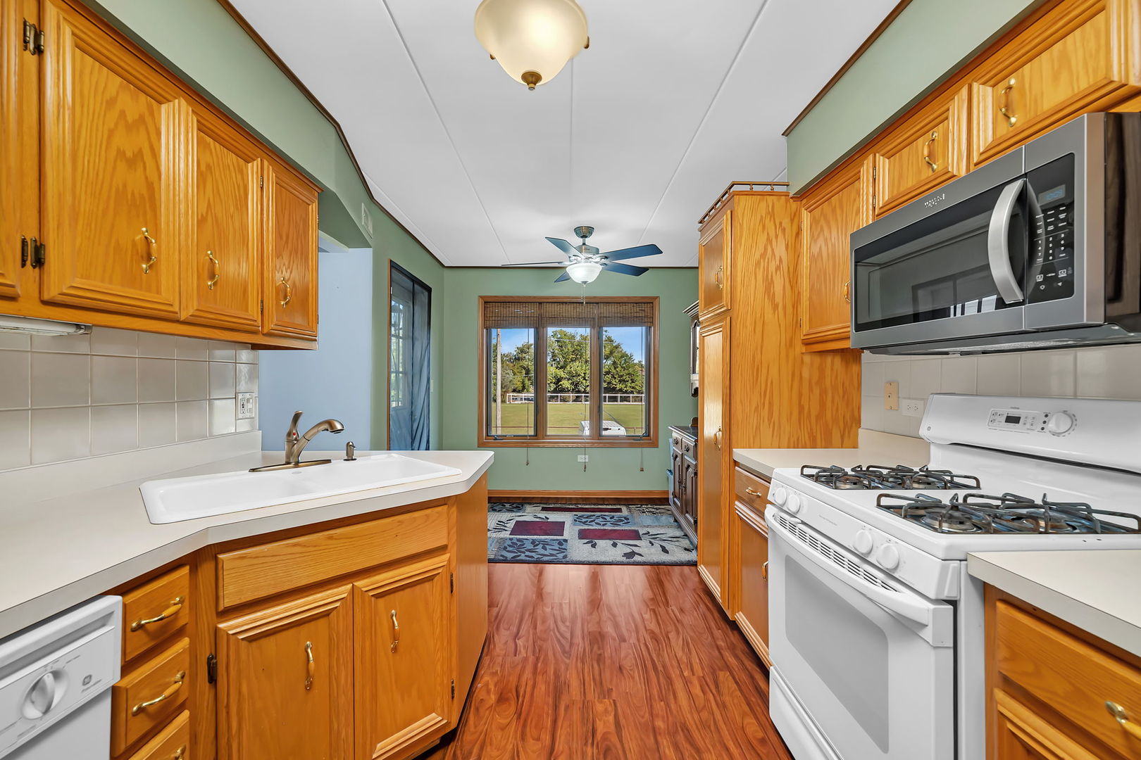 5041 139th Place #406, Crestwood, IL 60418