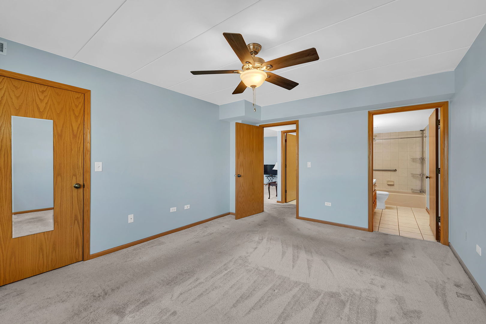 5041 139th Place #406, Crestwood, IL 60418