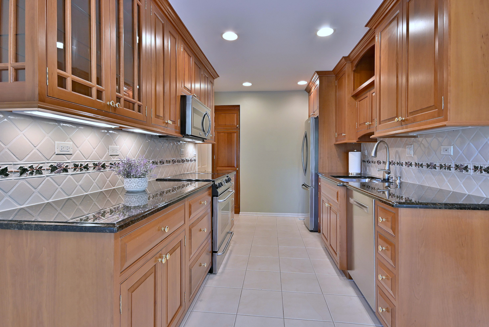 1 Oak Brook Club Drive #A105, Oak Brook, IL 60523