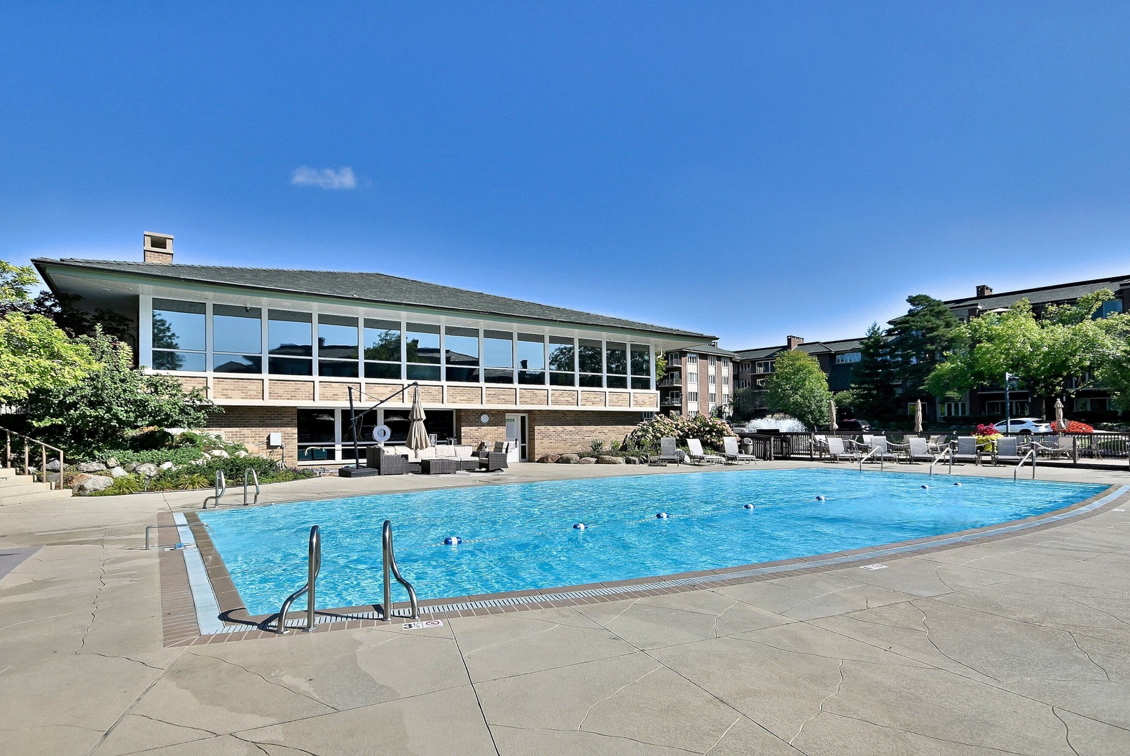 1 Oak Brook Club Drive #A105, Oak Brook, IL 60523