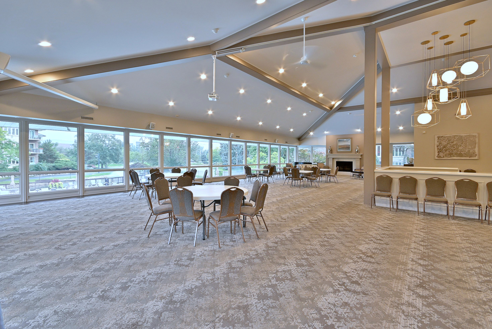 1 Oak Brook Club Drive #A105, Oak Brook, IL 60523