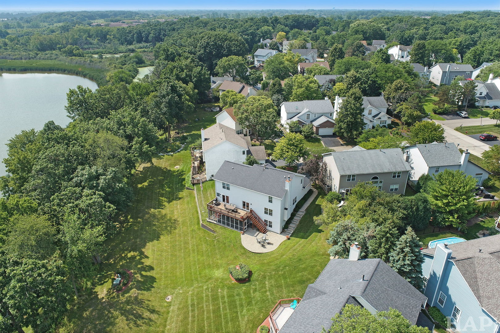 234 N Crooked Lake Lane, Lindenhurst, IL 60046