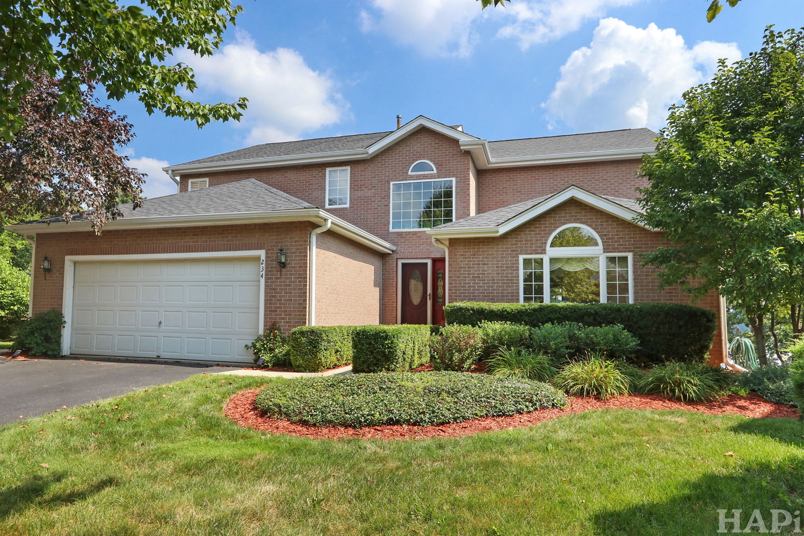 234 N Crooked Lake Lane, Lindenhurst, IL 60046