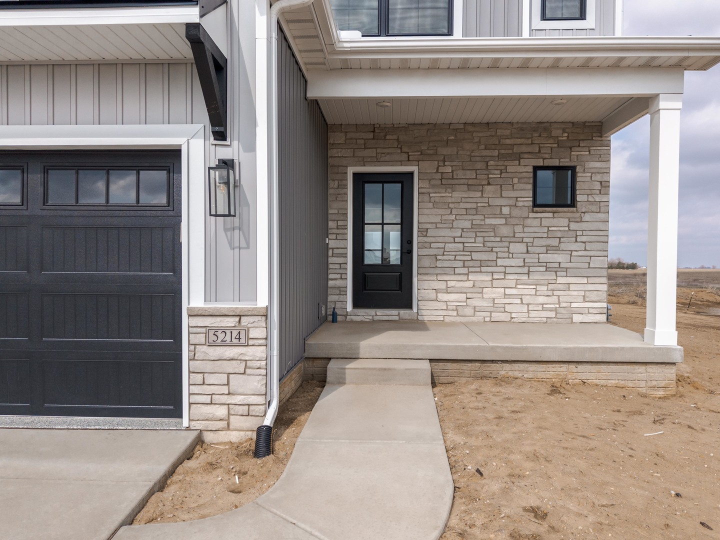 5214 Belvedere Drive, Bloomington, IL 61705