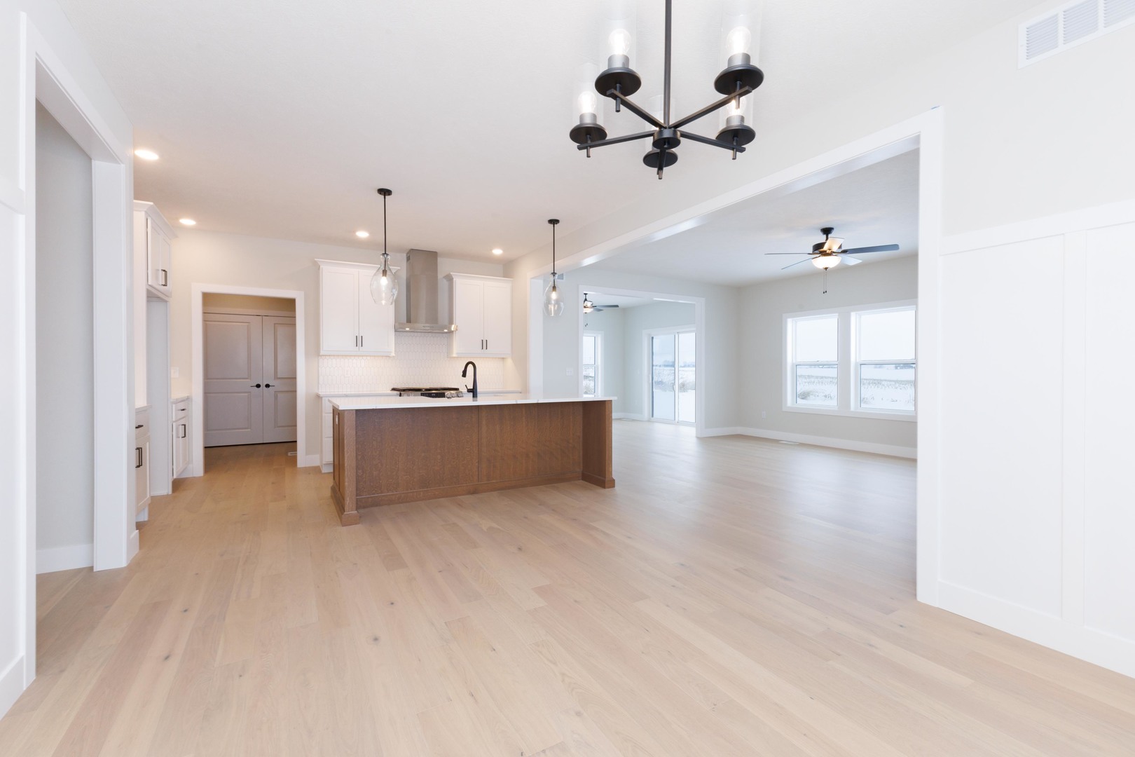 5214 Belvedere Drive, Bloomington, IL 61705