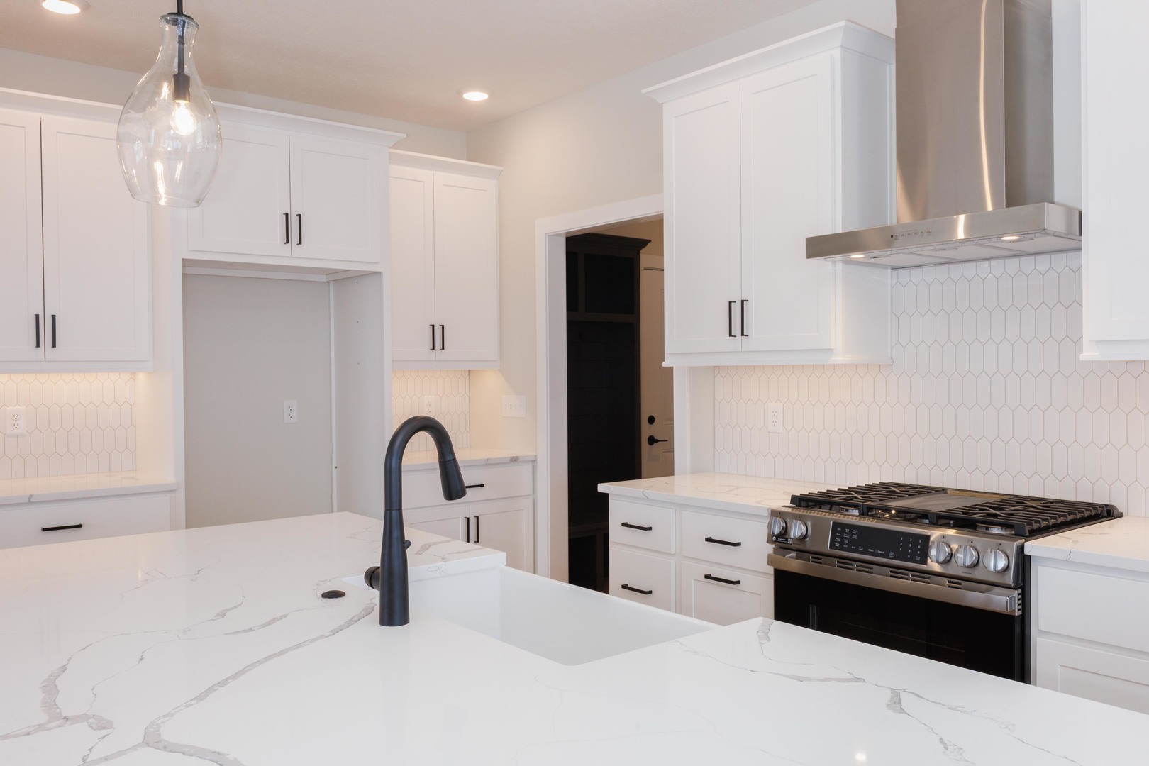 5214 Belvedere Drive, Bloomington, IL 61705