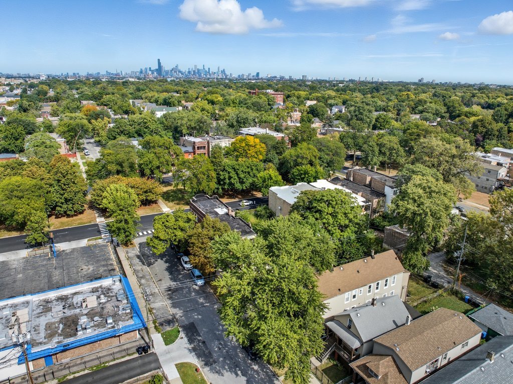 5517 S Justine Street, Chicago, IL 60636