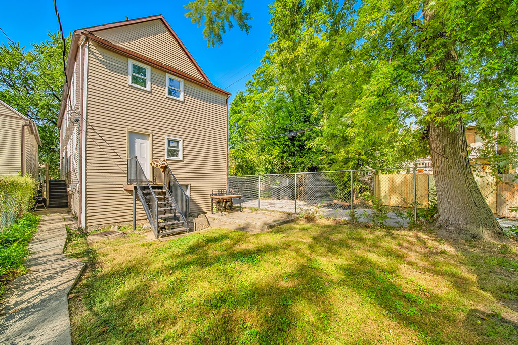 5517 S Justine Street, Chicago, IL 60636