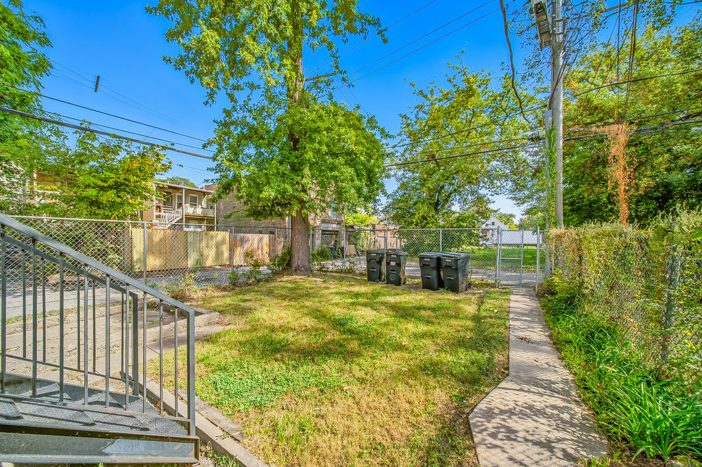 5517 S Justine Street, Chicago, IL 60636
