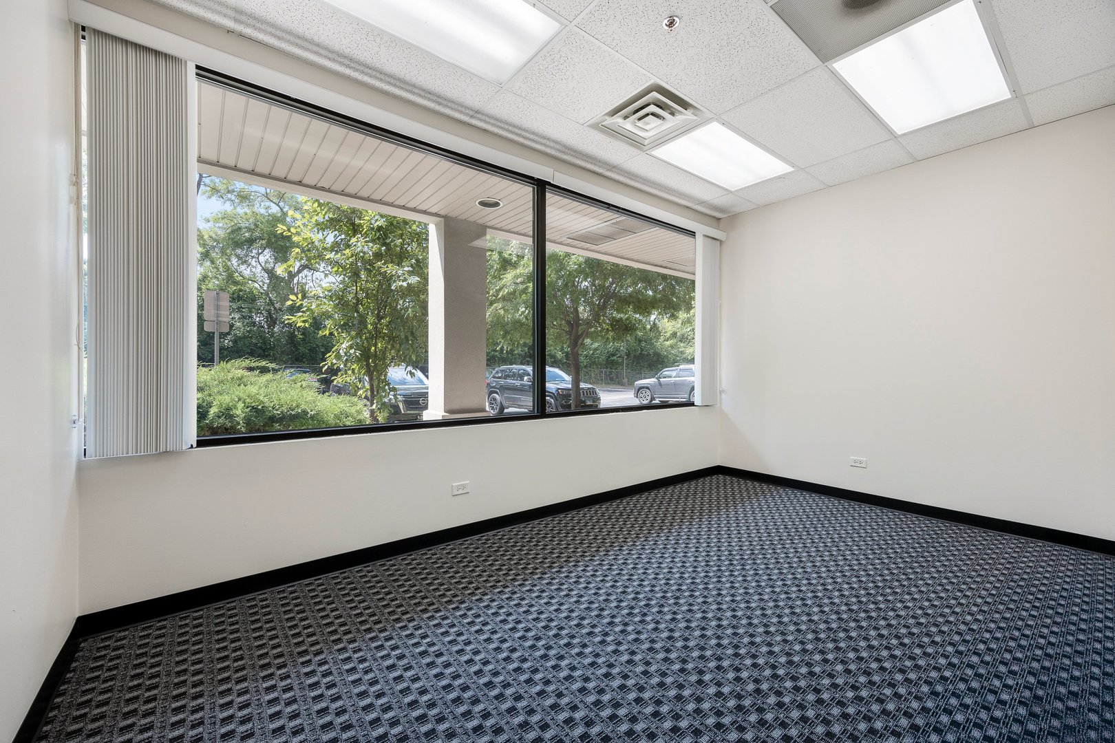 1111 Burlington Avenue #108H, Lisle, IL 60532