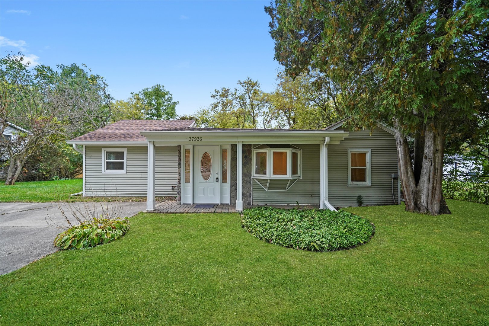 37936 N Wilson Avenue, Beach Park, IL 60087