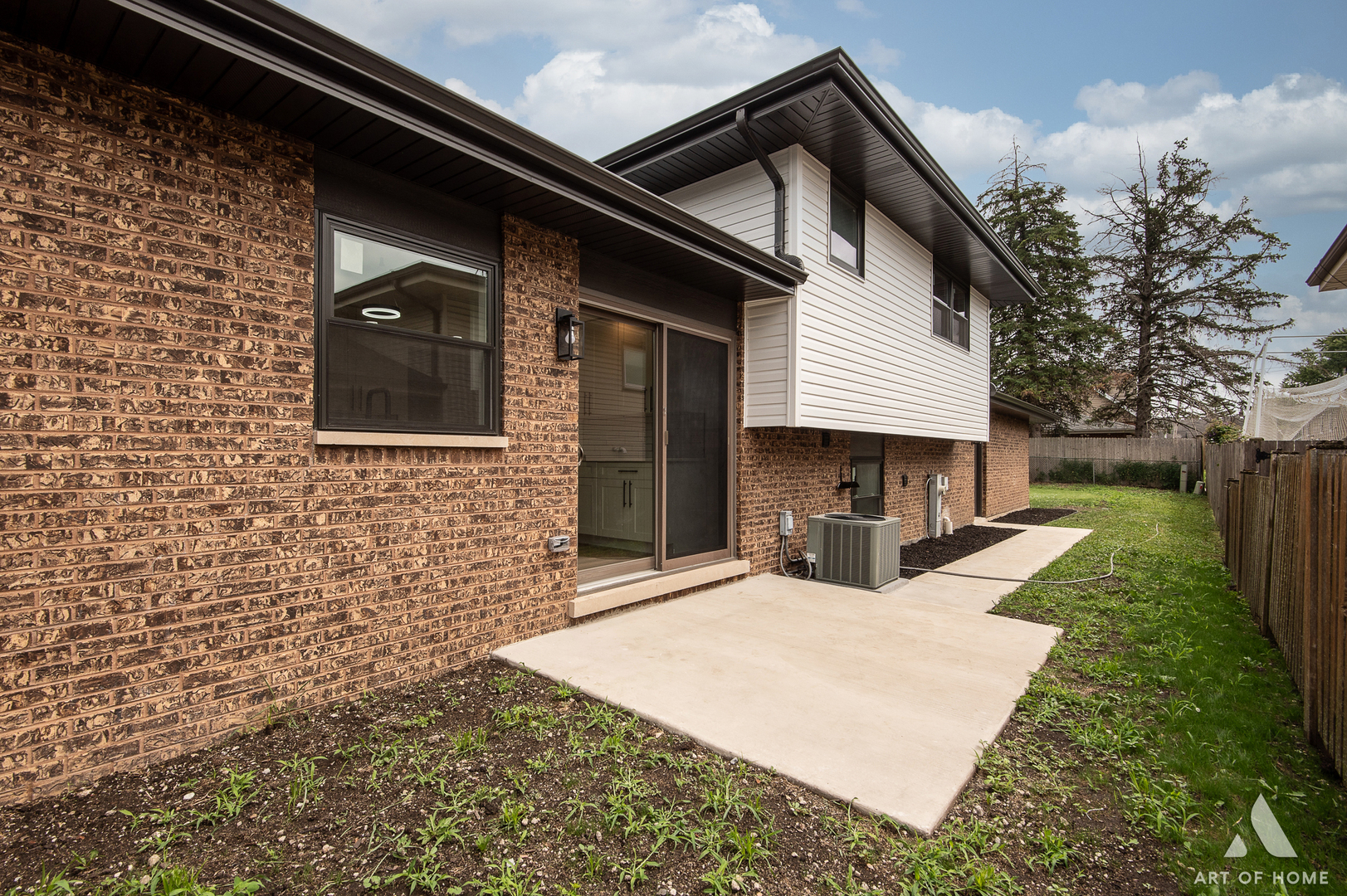 15601 Latrobe Avenue, Oak Forest, IL 60452