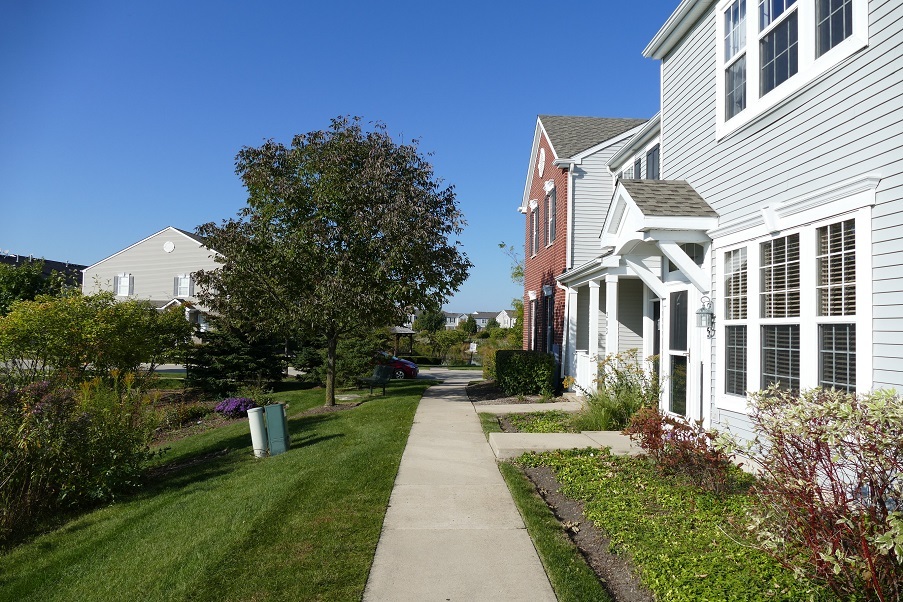 205 Springbrook Trail, Oswego, IL 60543