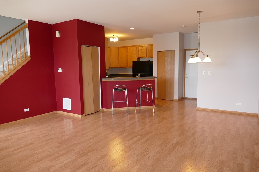 205 Springbrook Trail, Oswego, IL 60543