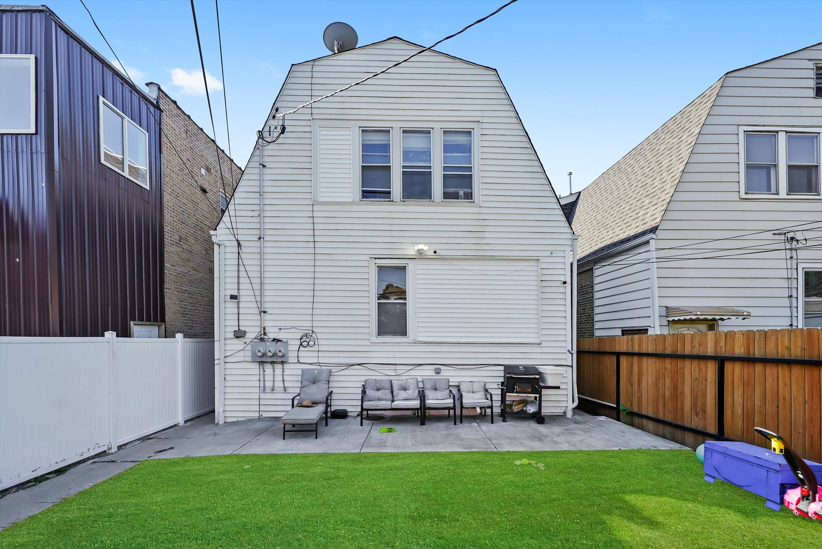 5108 W Wrightwood Avenue, Chicago, IL 60639