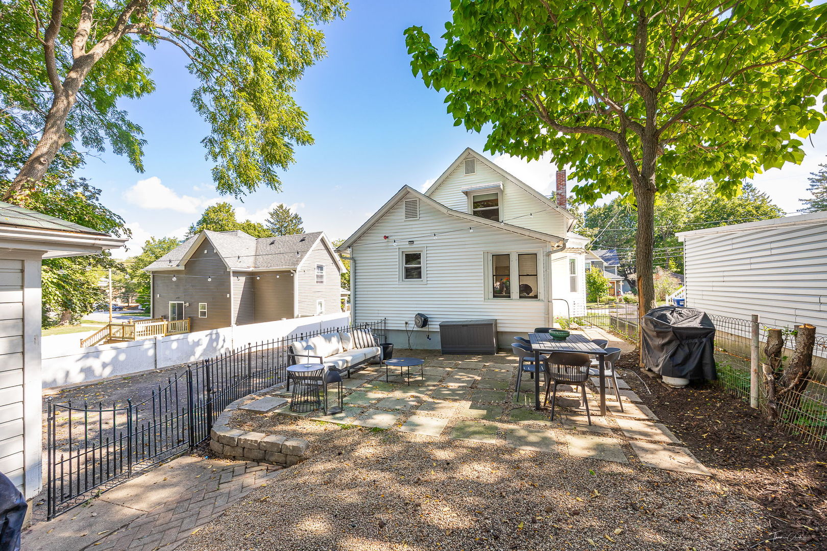 217 N 6th Street, St. Charles, IL 60174