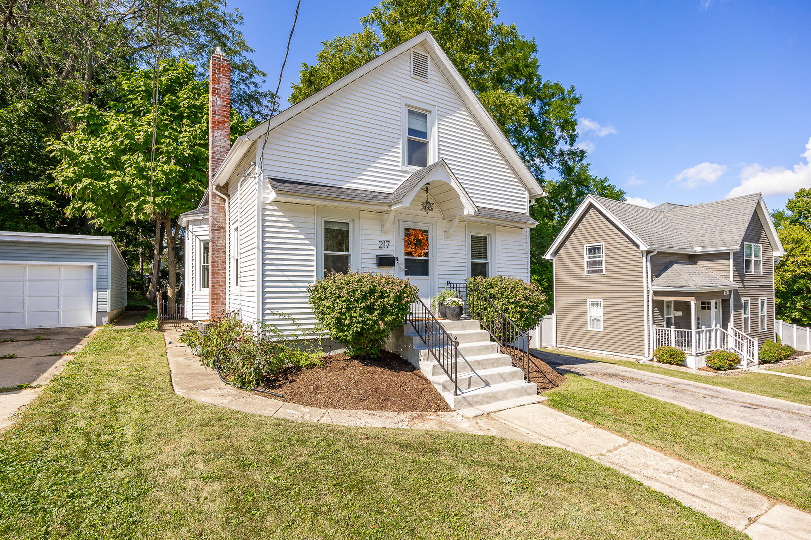 217 N 6th Street, St. Charles, IL 60174