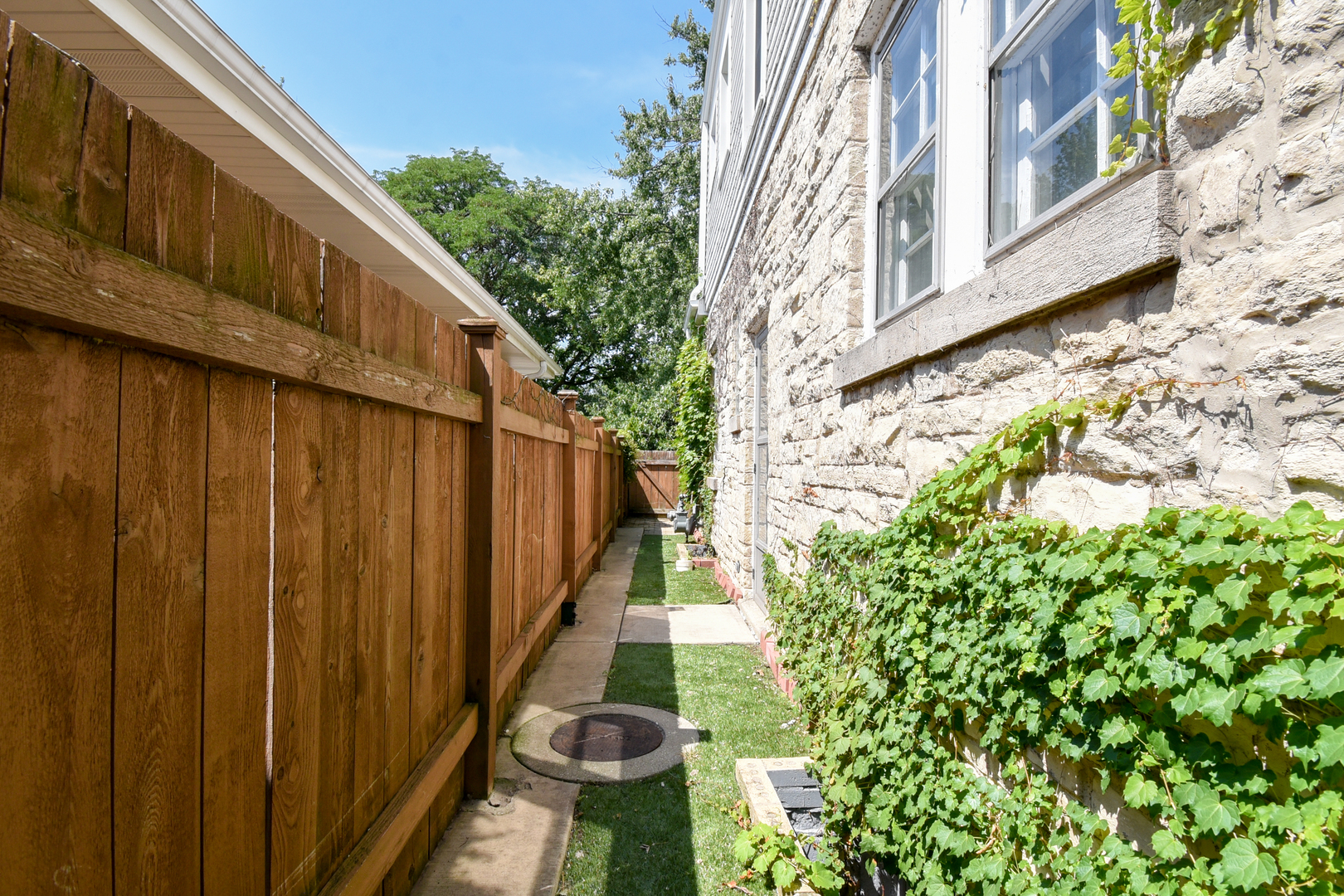 1001 S Brainard Avenue, La Grange, IL 60525