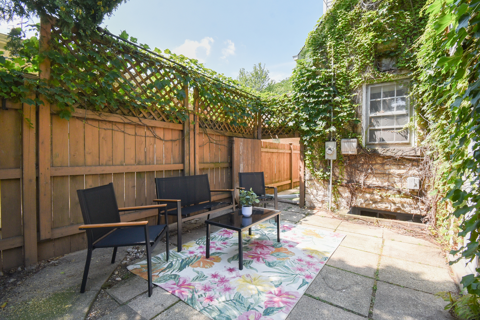 1001 S Brainard Avenue, La Grange, IL 60525