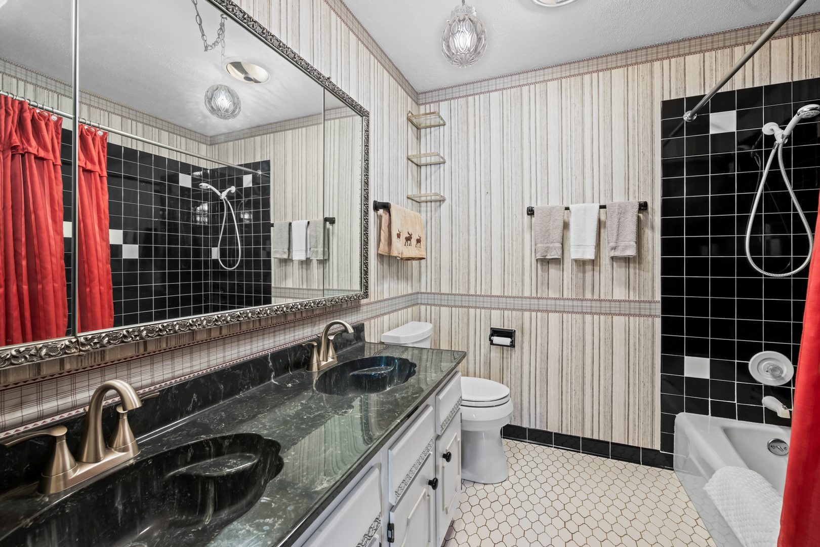 1114 S Fernandez Avenue, Arlington Heights, IL 60005