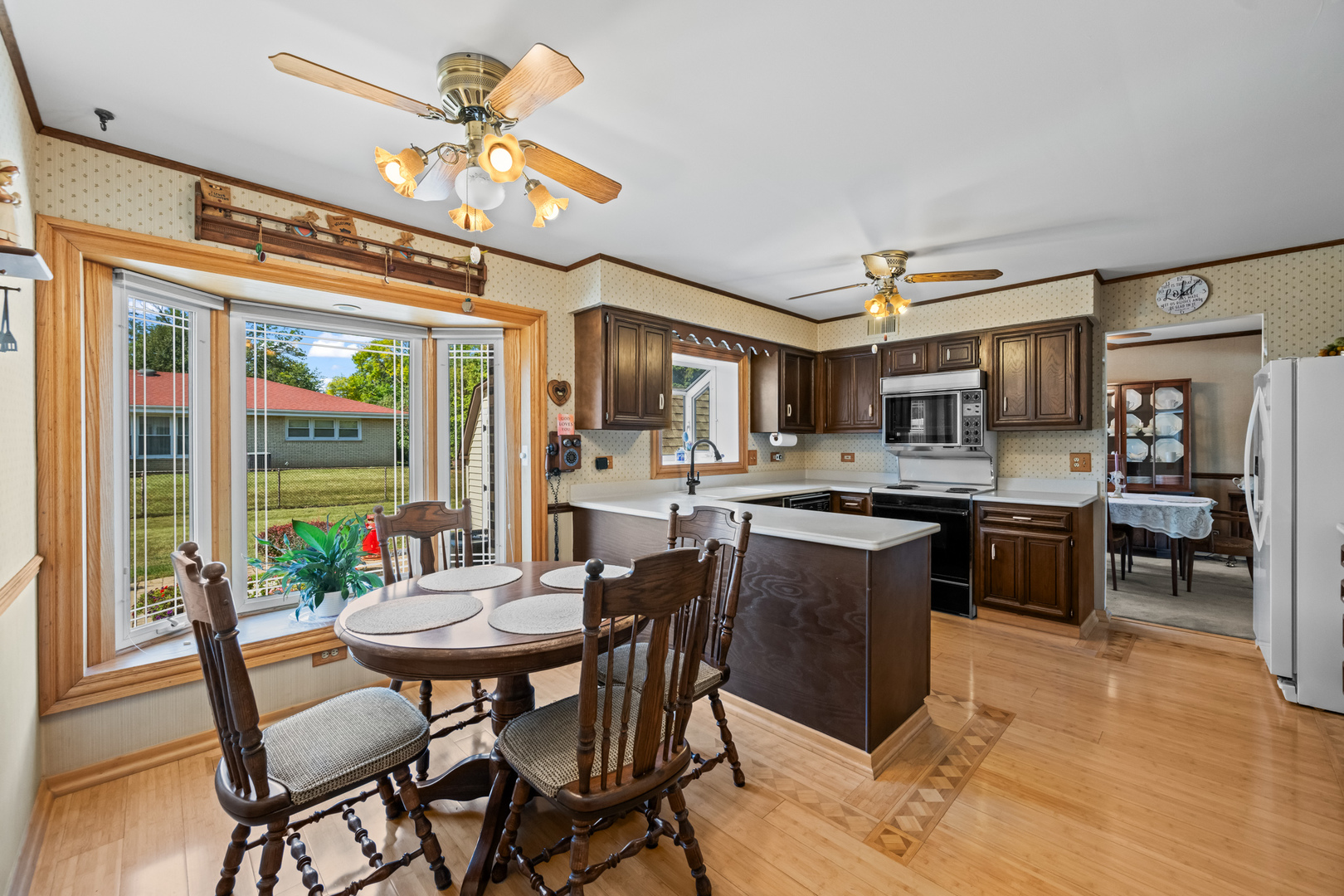 1114 S Fernandez Avenue, Arlington Heights, IL 60005