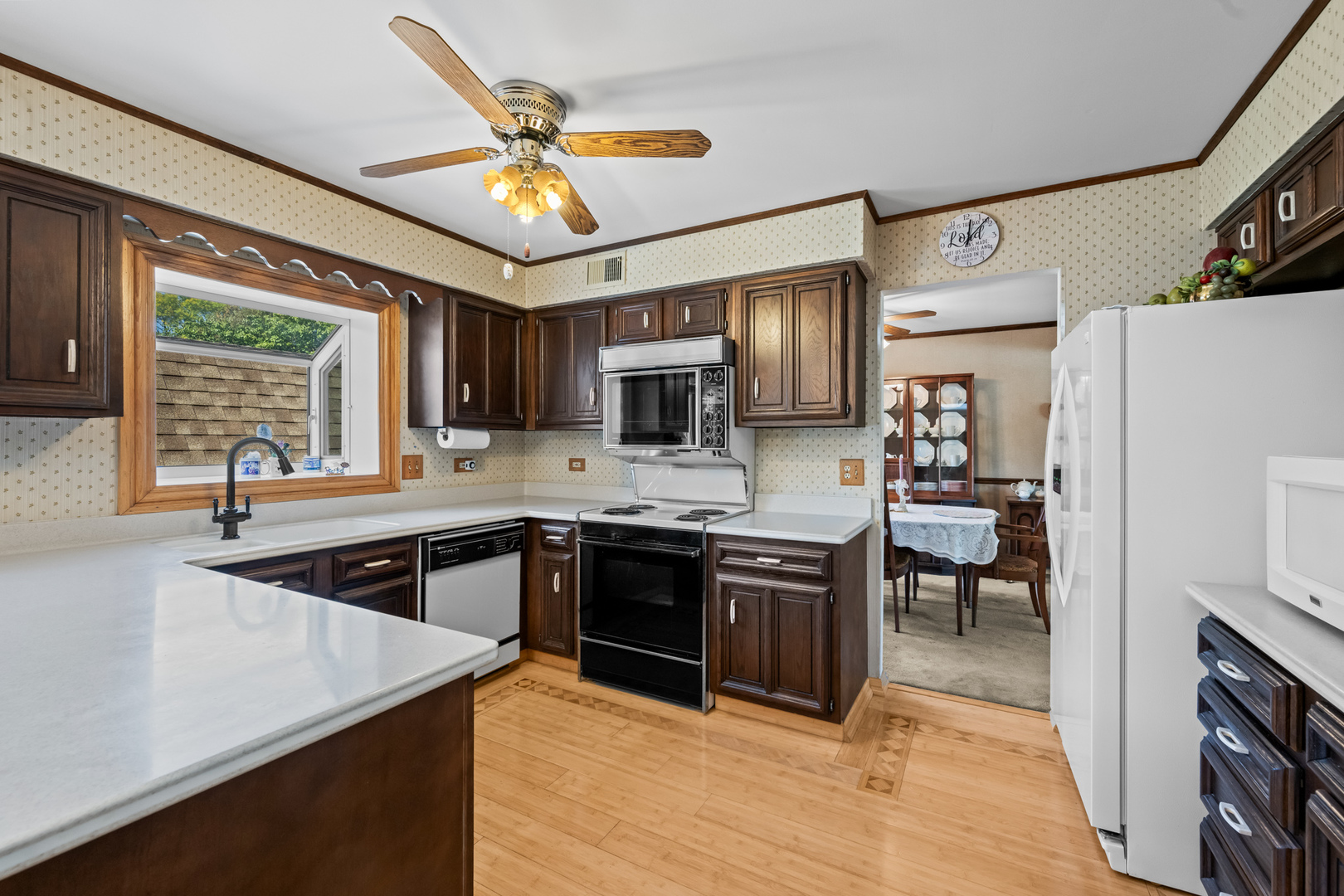 1114 S Fernandez Avenue, Arlington Heights, IL 60005