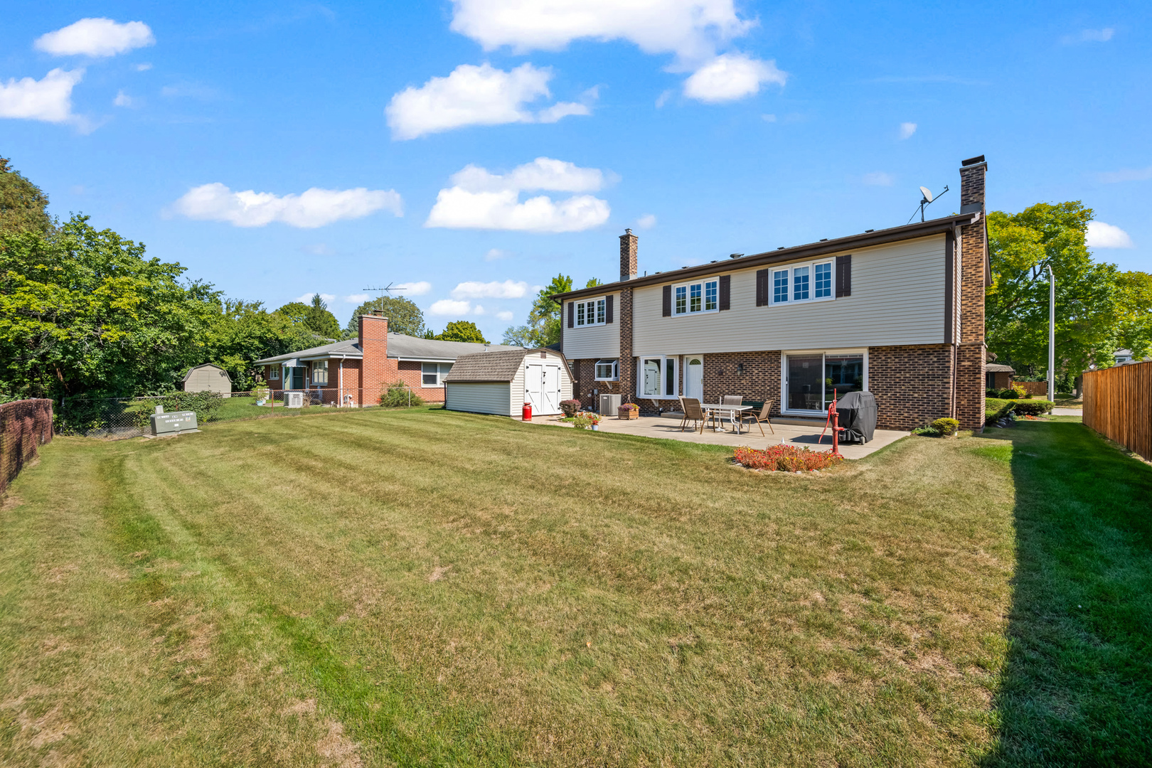 1114 S Fernandez Avenue, Arlington Heights, IL 60005