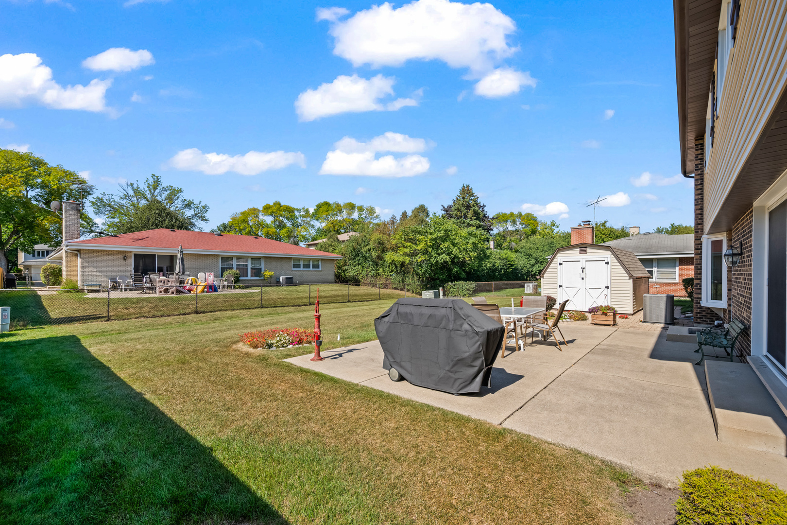 1114 S Fernandez Avenue, Arlington Heights, IL 60005