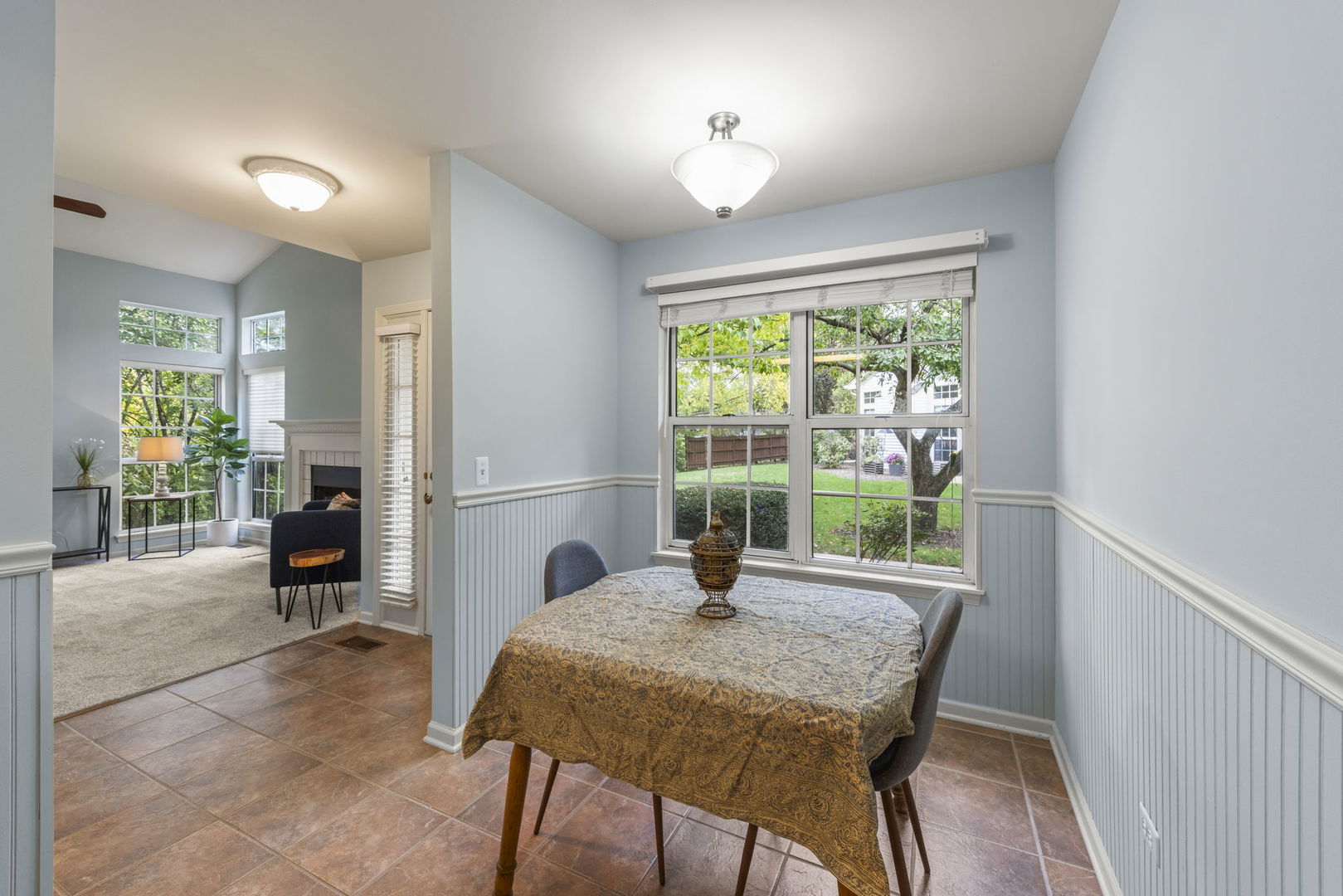 30W012 Mayfair Court, Warrenville, IL 60555