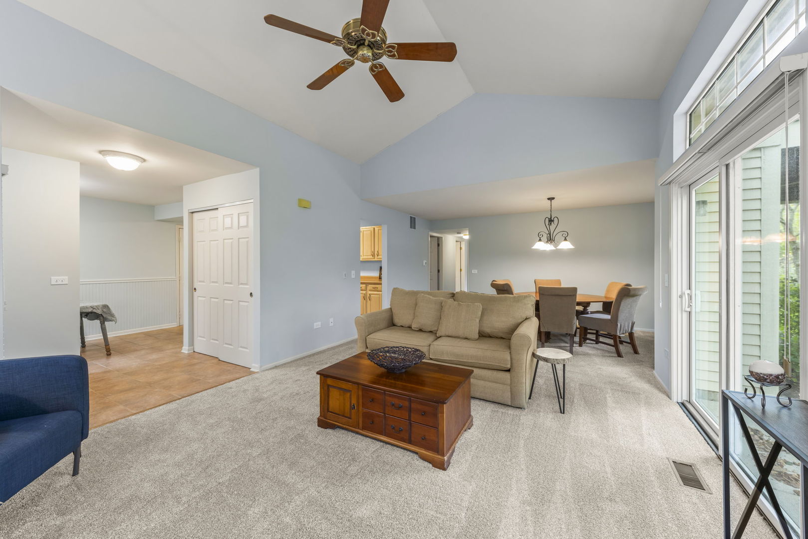 30W012 Mayfair Court, Warrenville, IL 60555