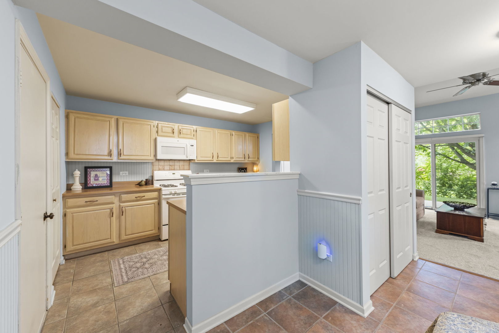 30W012 Mayfair Court, Warrenville, IL 60555