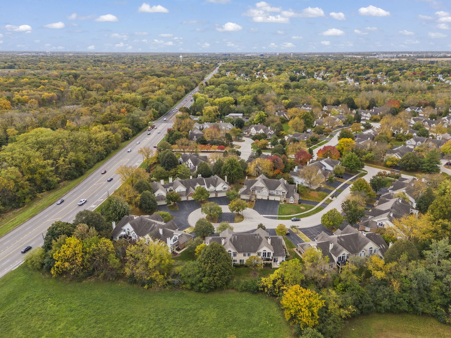 30W012 Mayfair Court, Warrenville, IL 60555