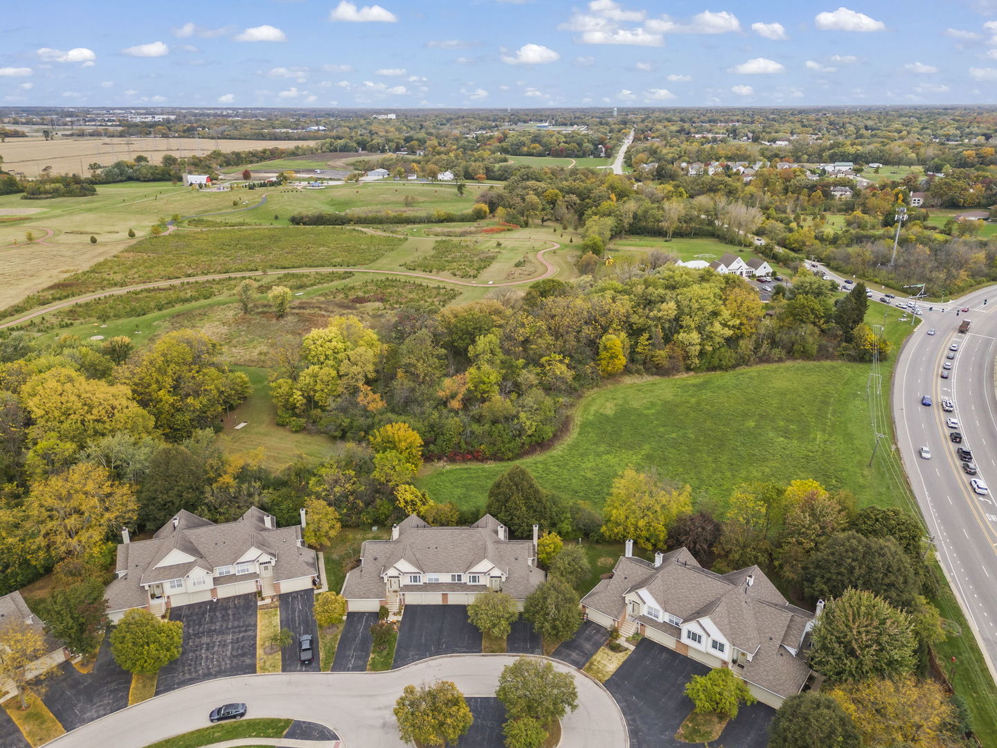 30W012 Mayfair Court, Warrenville, IL 60555