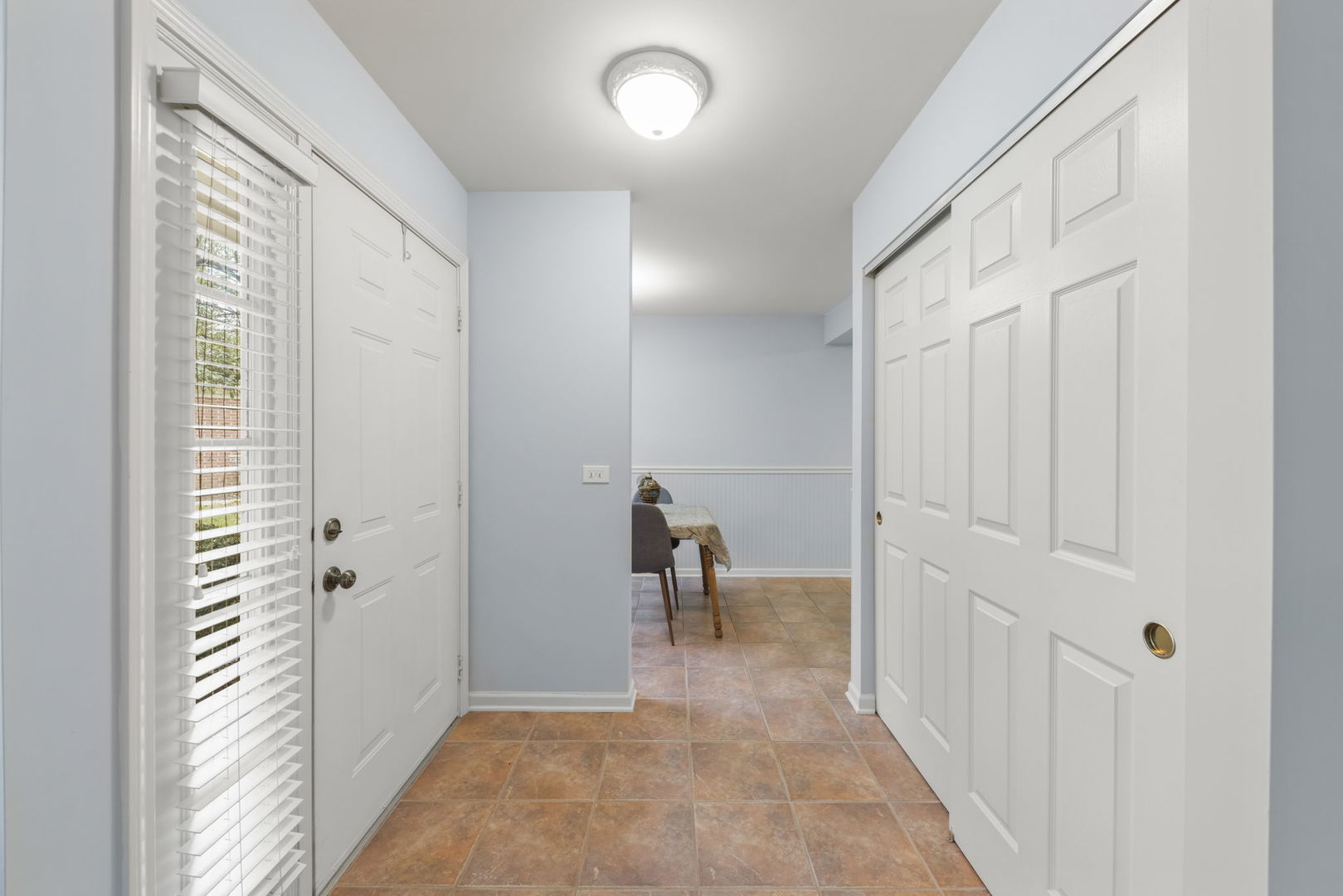 30W012 Mayfair Court, Warrenville, IL 60555