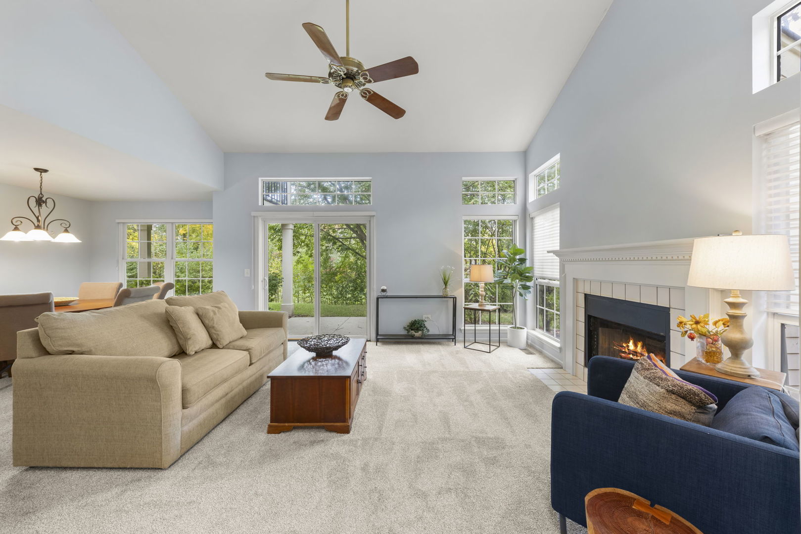 30W012 Mayfair Court, Warrenville, IL 60555