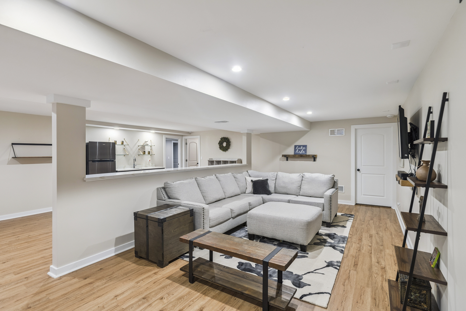 40580 N North Newport Drive, Antioch, IL 60002